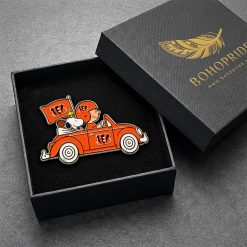 Cincinnati Bengals Snoopy Ride Button Pin