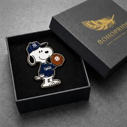 New York Yankees Snoopy Button Pin